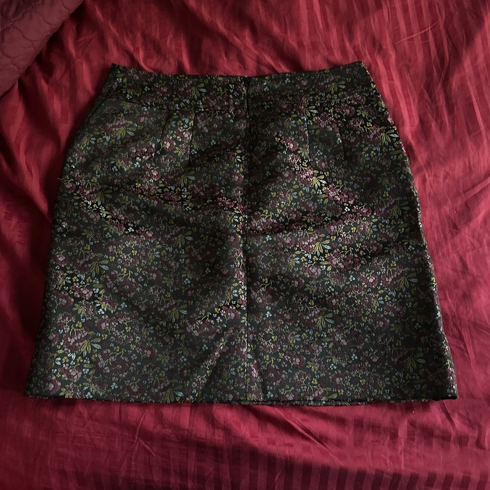 LOFT Petite Black Floral Jacquard Pencil Skirt Size 6P